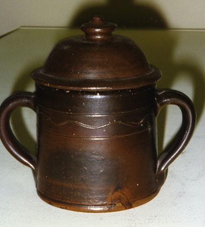 A lidded sugar jar. ai10.